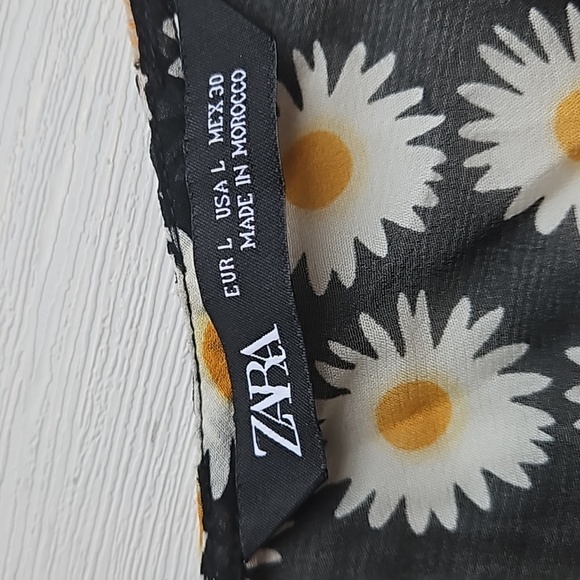 Zara Black White Daisy Floral Boho Peasant Top L - Picture 7 of 9